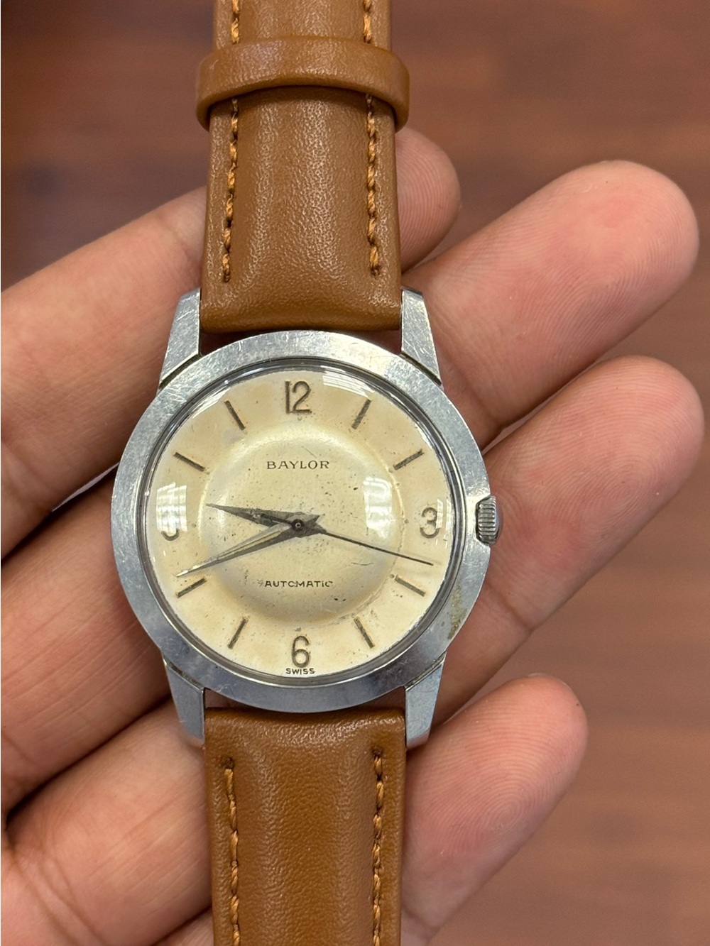 BAYLOR vintage Automatic Men’s Watch with Cream Dial and Tan Leather Strap Swiss